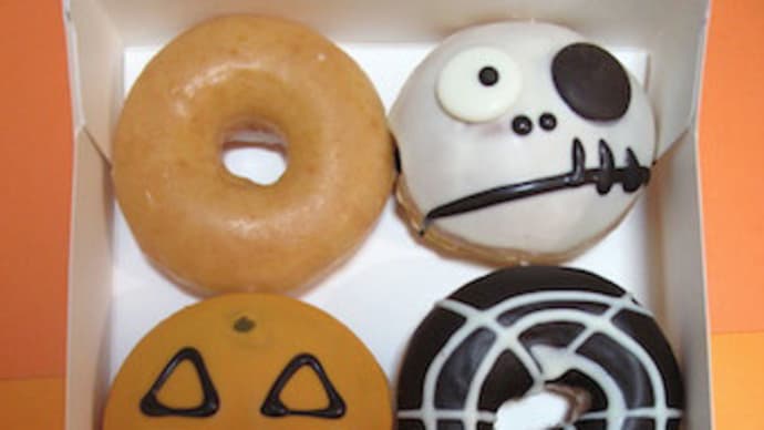 クリスピークリームドーナッツのハロウィンダズンハーフと春なのにコスモスみたい