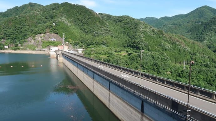 草木湖(くさきこ) と草木ダム展望台 (群馬県みどり市)