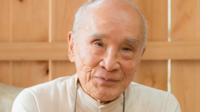 詩人の谷川俊太郎の名言の「人間は他人と比較して喜んだり落ち込むより、自分の置かれた状況をちゃんと生きることが大切だよ。」です！ 