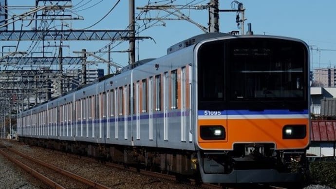 デュアルシート本格採用でライナー列車の転換点となった東武50090系