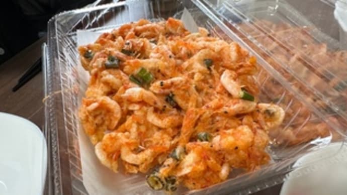今日のランチ(桜えびのかき揚げ丼)