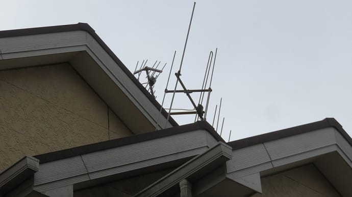 千葉県:千葉市花見川区柏井にて、倒壊アンテナ撤去からの地デジ屋根裏アンテナ工事