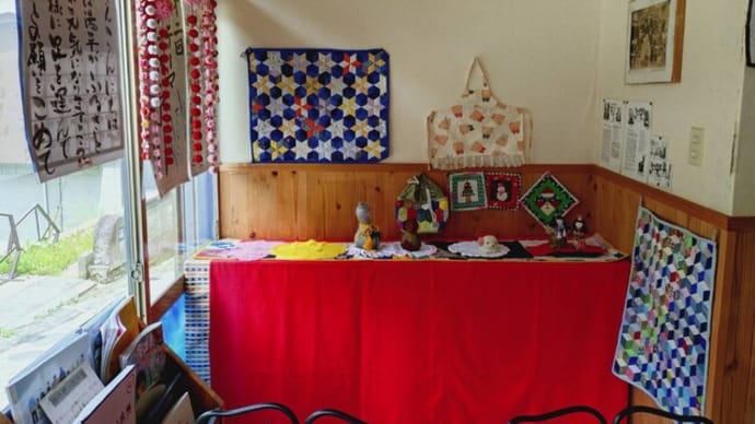 石畳の駅の作品展