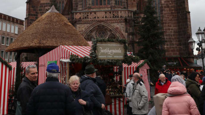 ドイツ　ニュールンベルク　ハウプト広場　クリスマスマーケット