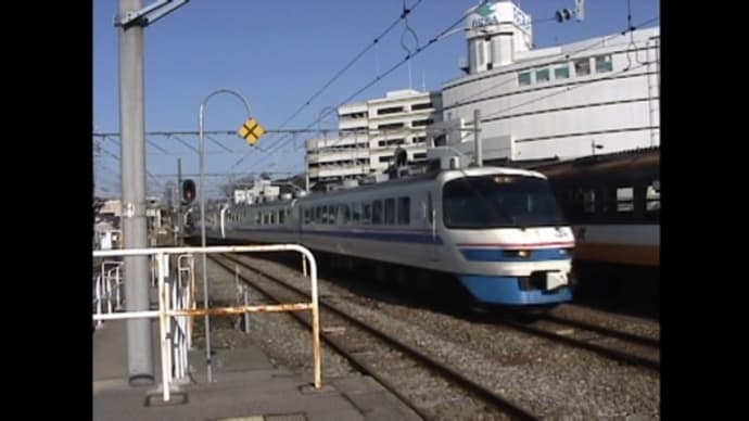 国鉄車両だらけの七尾駅