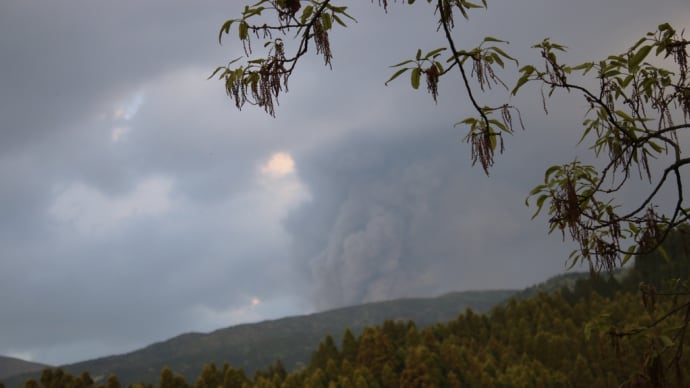 阿蘇山噴火。
