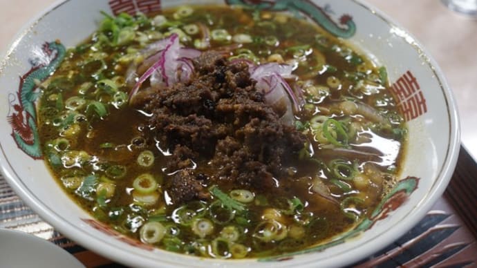 20164 ラーメンの万里「カレーラーメン・ビーフ&ワンタン」@富山 7月5日 バターナッツというかぼちゃの存在を初めて知りましたw