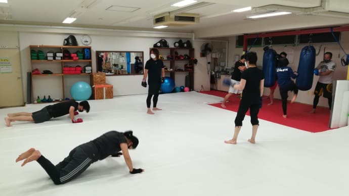 (金)キックボクシング初級&柔術打ち込みクラス