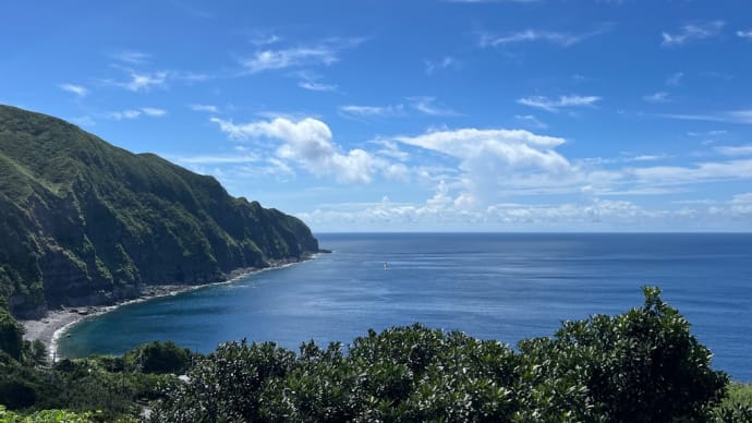 藍ケ江の海。✨☀️8月5日(月)         青ヶ島が見えています🏝️