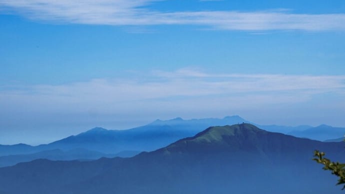 四国カルスト天狗高原「瀬戸見の森」からの風景