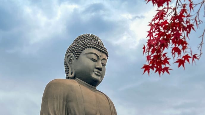 鎌倉の大仏に負けない日の出の大仏