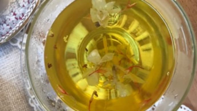 黄色いお花のお茶