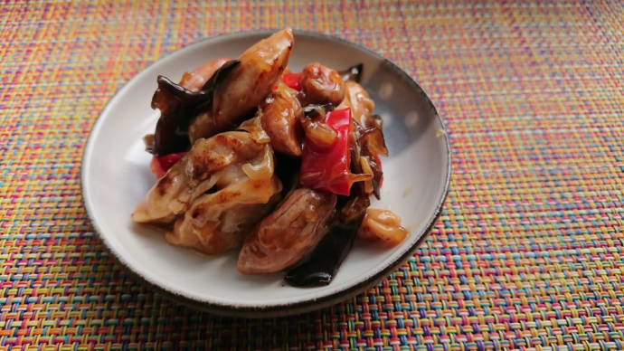 茹でピーナッツと、鶏肉の中華炒め。