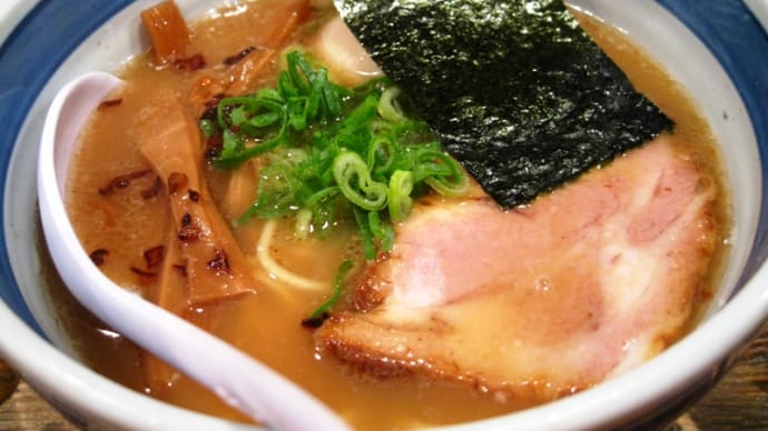 しんの助＠戸塚 神奈川で最強の魚介豚骨醤油！
