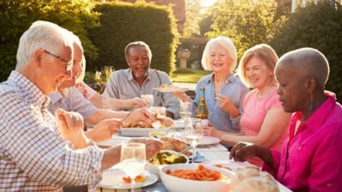60歳になっても社会性が高い人 認知症発症リスクが低下