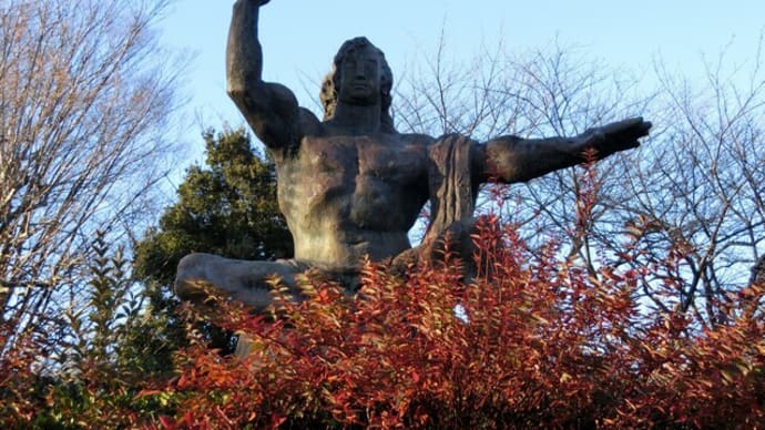 こんなところに平和祈念像があった