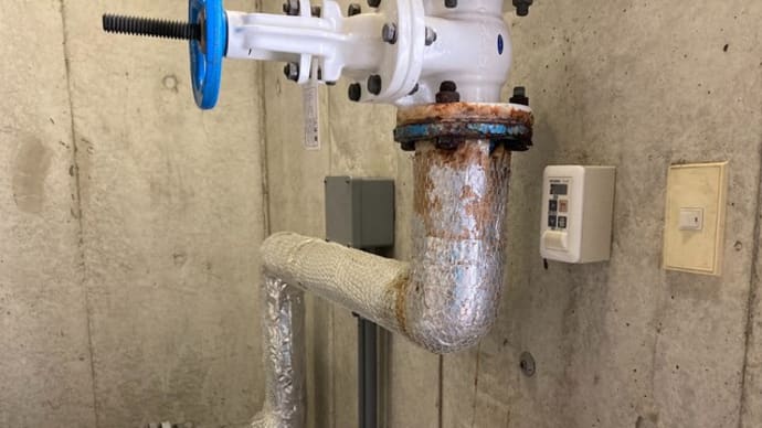 受水槽廻りの配管更新工事・・・千葉市