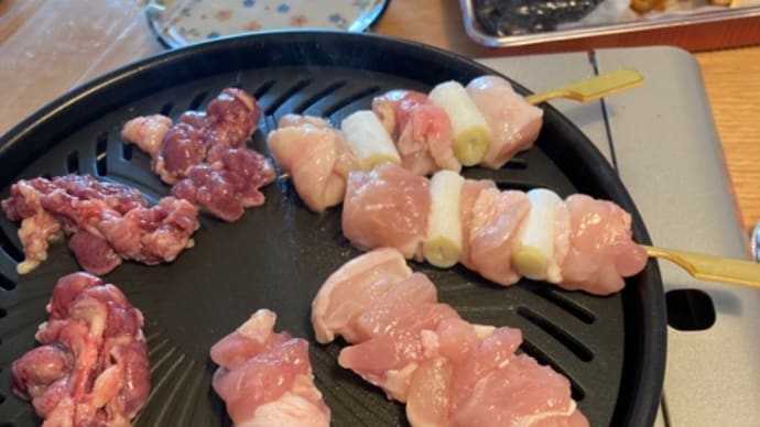焼き鳥と焼肉、なすの焼き浸し、焼きモンブラン