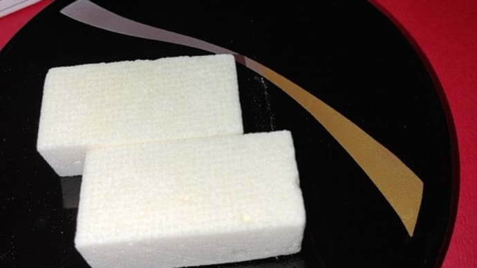 面白いお菓子を・・・