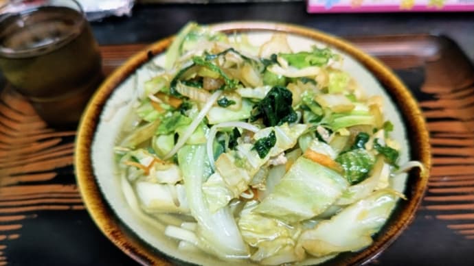 昔からあるディープな大衆食堂の濃厚な野菜そばは旨い❗・・・大衆食堂ミルク(牧志)