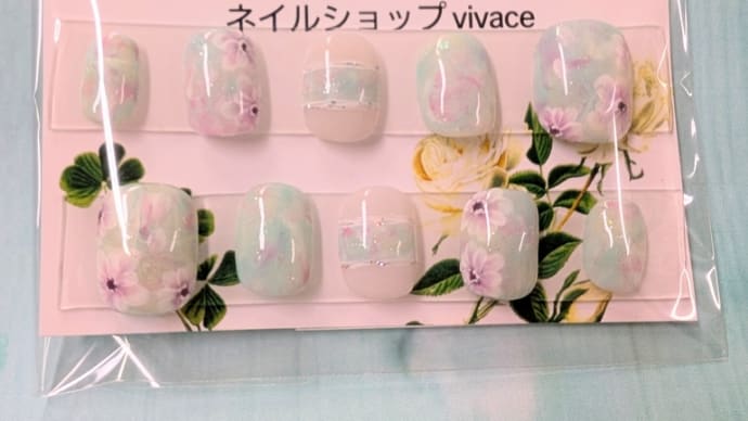 形状記憶ネイルチップ