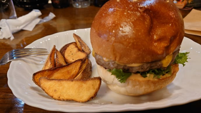 おいらのテリトリーで肉々しいハンバーガーどうでしょう