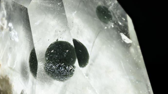 マリモ入り水晶