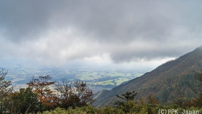 2019 雨ケ岳・タカデッキ 霧中の紅葉山行 その3 雨ヶ岳からの復路