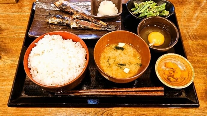炭火焼干物定食 しんぱち食堂(茅場町店)で朝限定いわし定食+インゲン胡麻和え等(2025年4月17日)