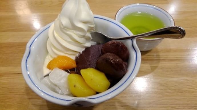 レッスン前に栗のクリームあんみつ♪