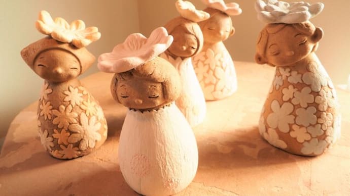 燈舎(ともしや)でのつちびと展そしてチラシ