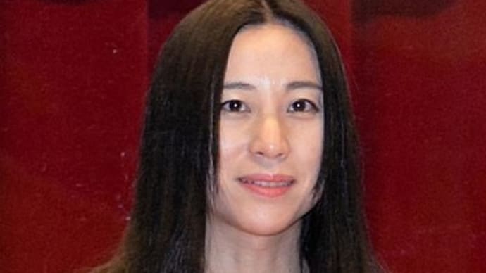 笑う 三浦瑠璃