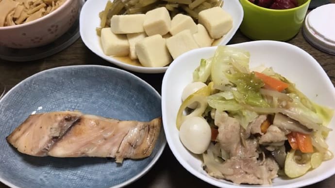 母の食事は時間をずらしています