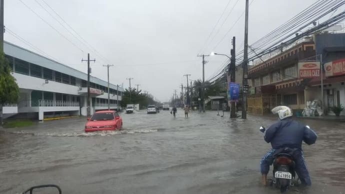台風22号がフィリピンに上陸