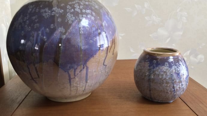 父の陶芸作品の棚から