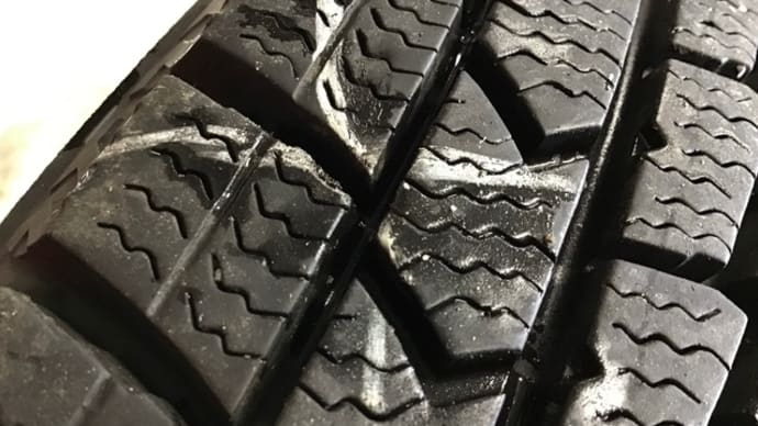スタッドレスのパンク修理