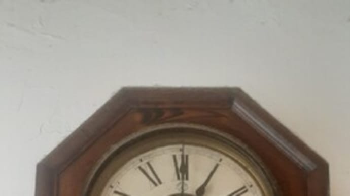 大きな古時計と小さな古時計と