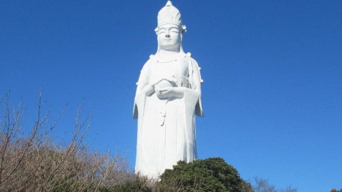 東京湾観音様・大船観音様・高崎観音様・トリオで揃い踏みです、比較してみましょう。