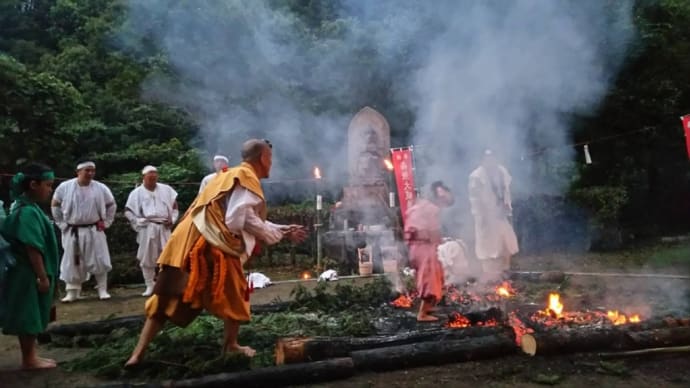 火祭り火渡りできます!