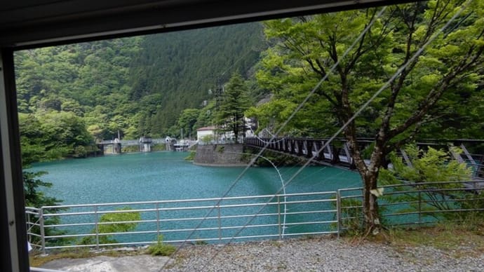 アプト式電気機関車の連結シーン