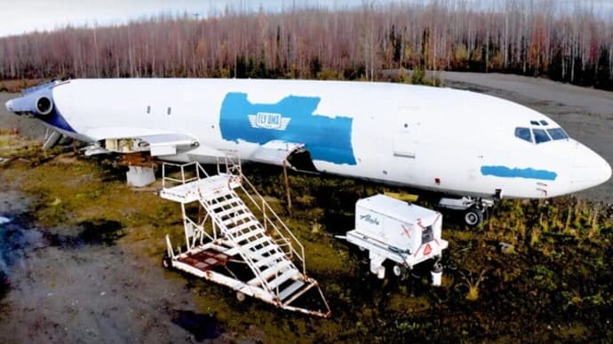 アラスカのフライトインストラクター、使用済み貨物機3機を豪華宿泊施設に大変身