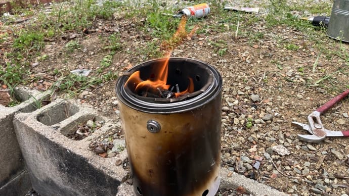 ペンキの空き缶でウッドストーブを自作しました｡