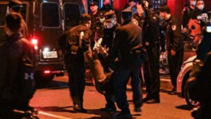 抗議デモ参加者を特定して報復する中国当局　逮捕、監視、脅迫で「恐怖のどん底に」