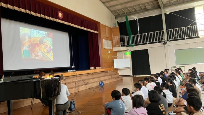 小学校での紙芝居が再開されました。