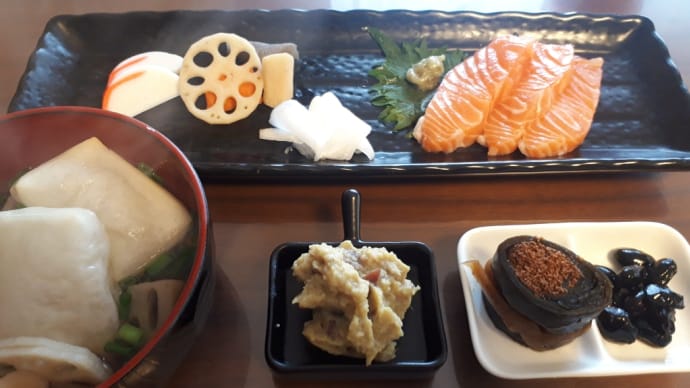 朝ごはんはおせち風
