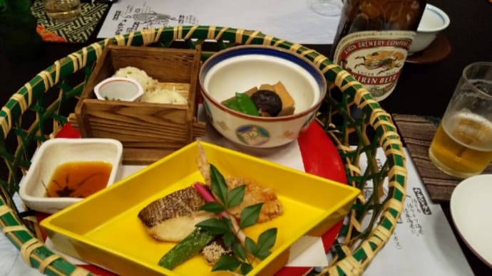 サークルの忘年昼食会は博多味で