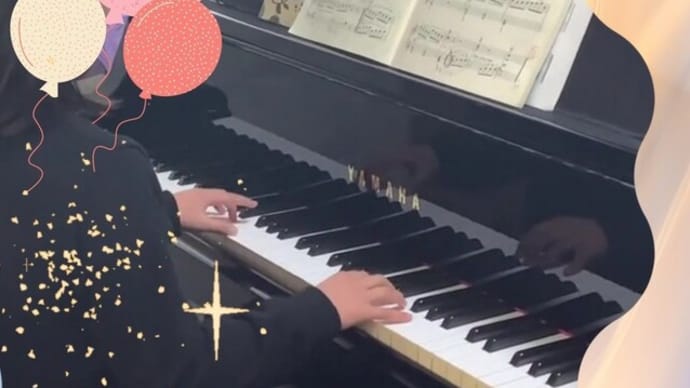 新しいテキスト「ブルグミュラー」を手にして頑張っています✧ ٩( ๑•̀o•́๑ )وエイエイオー!!