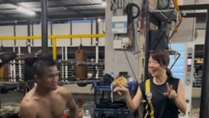 ブアカオ選手と撮影してもらいました!@Rompo muaythai GYM