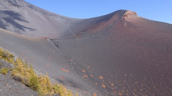 富士山麓ハイキング 御殿庭へ