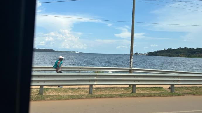 一瞬見たビクトリア湖
